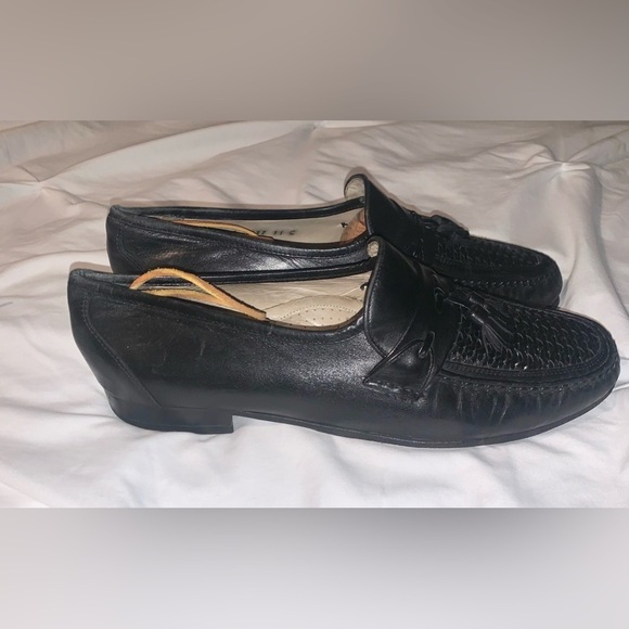E.T. Wright Woven Vamp black leather Vintage loafers with tassels Size 11 main image 4